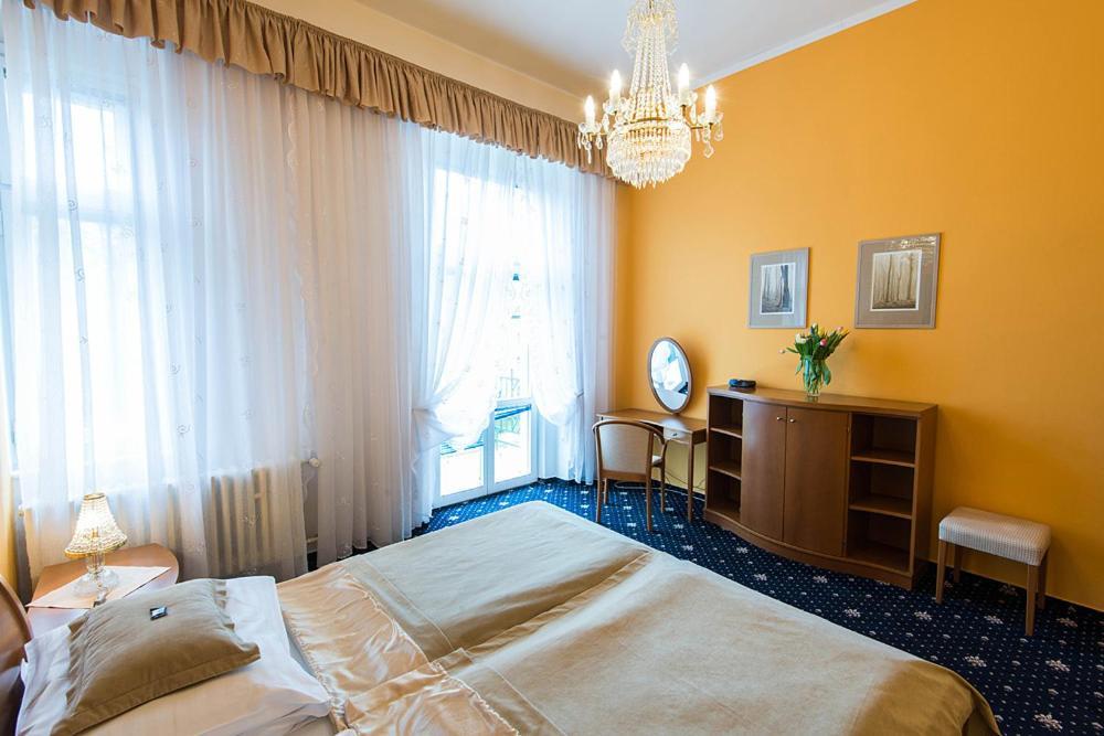 Monti Spa Františkovy Lázně Rum bild