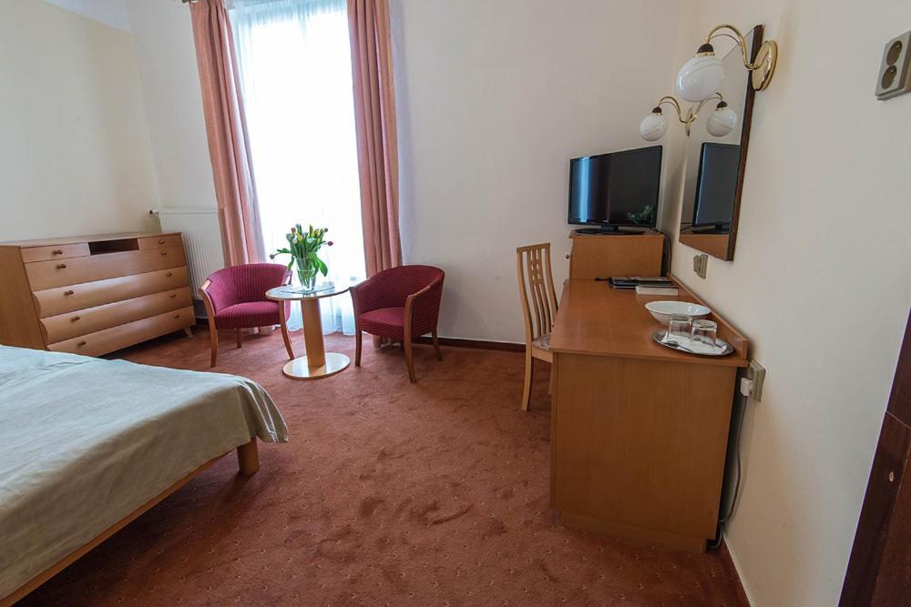 Monti Spa Františkovy Lázně Rum bild
